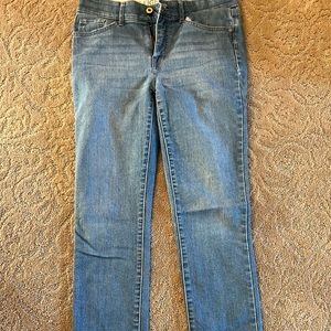 Tommy Hilfiger Skinny/straight Jeans Light Wash Size 4 Inseam 28”